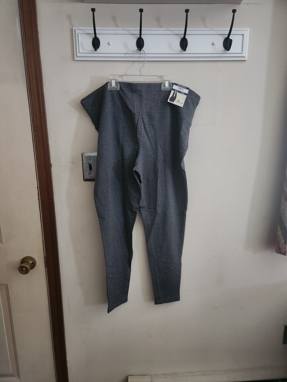 🎉 NWT Gray Leggings